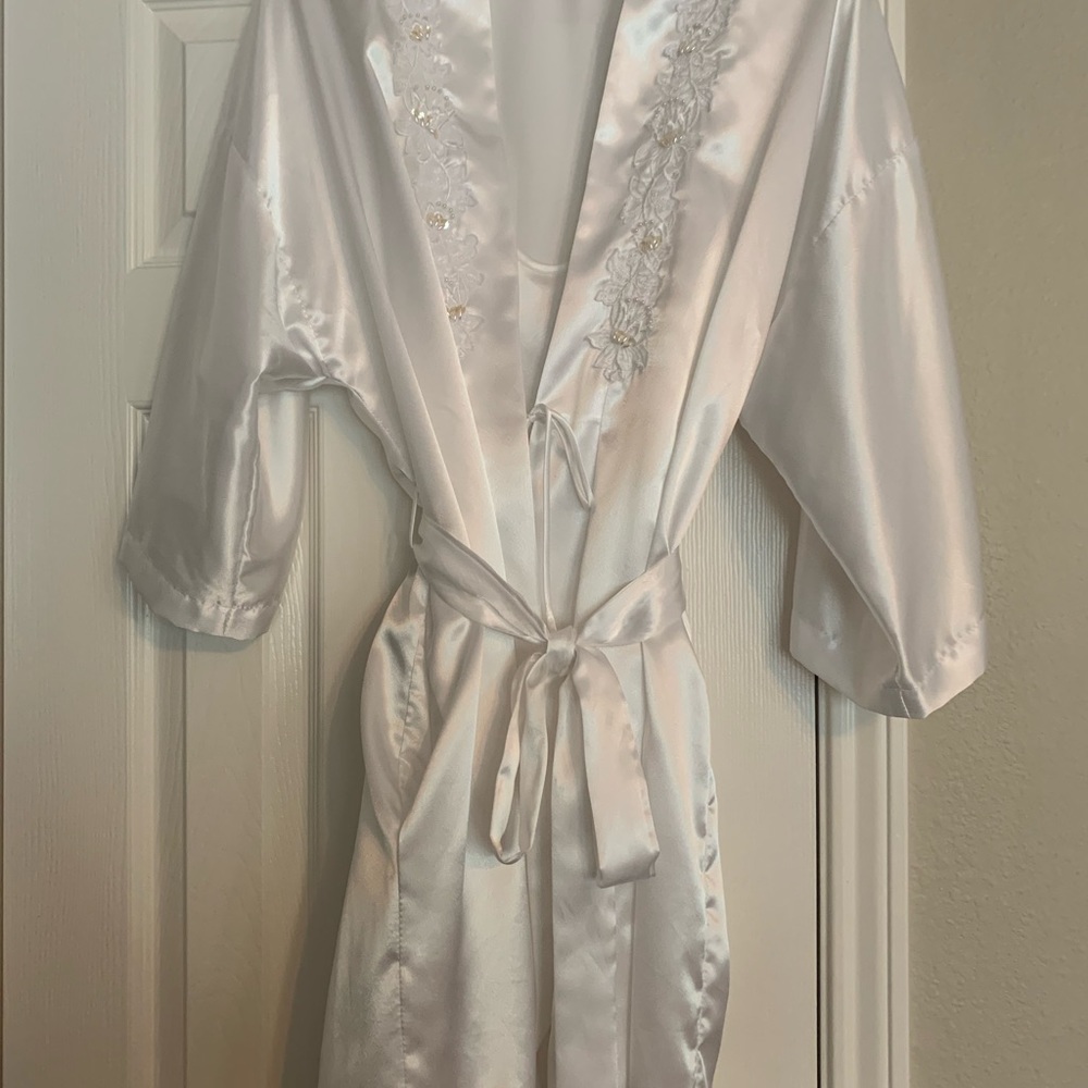 Short white gown and belted robe. Size M. Gown straps are beaded appliqué.